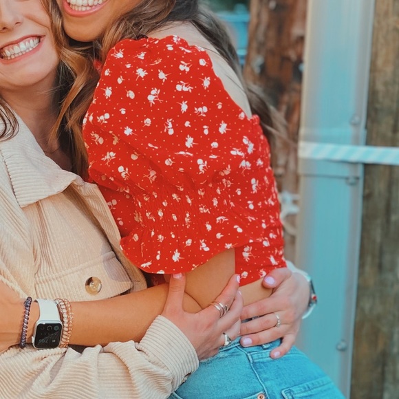 Red Puff Sleeve Crop Top - Picture 5 of 5